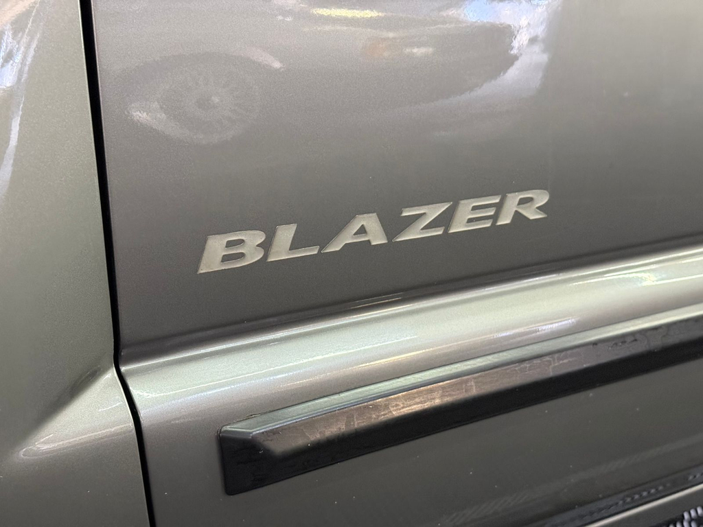 Chevrolet Blazer Cinza