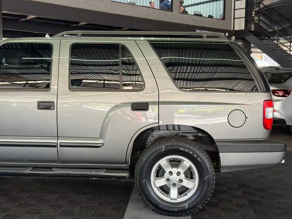 Chevrolet Blazer Cinza