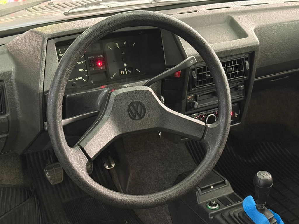 Volkswagen Voyage Prata