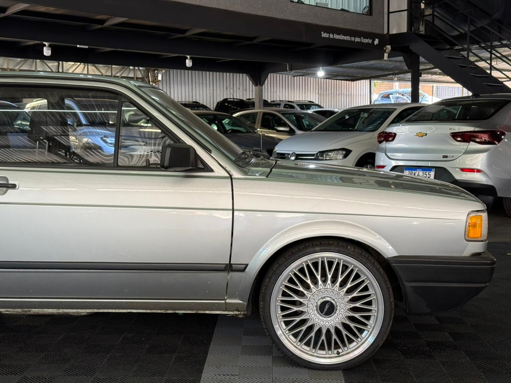 Volkswagen Voyage Prata