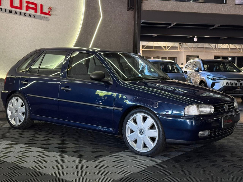 Volkswagen Gol Azul