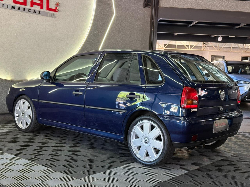 Volkswagen Gol Azul