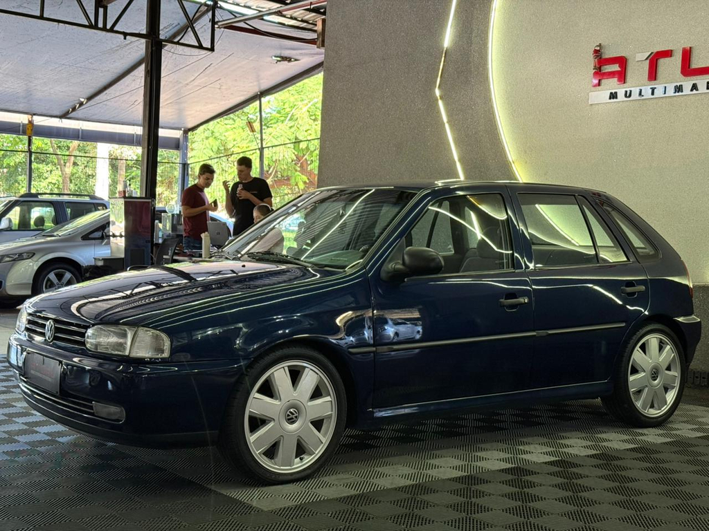 Volkswagen Gol Azul