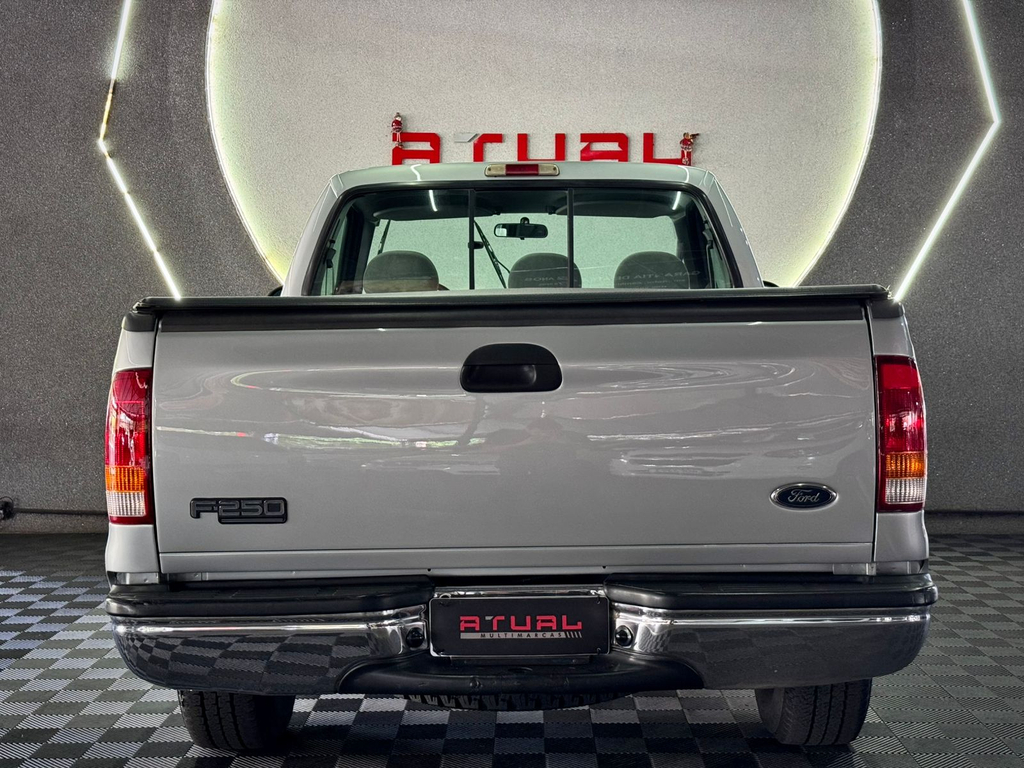 Ford F-250 Prata