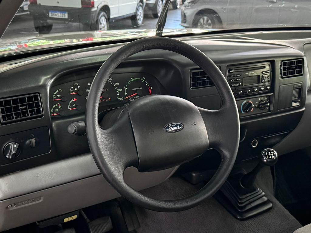 Ford F-250 Prata