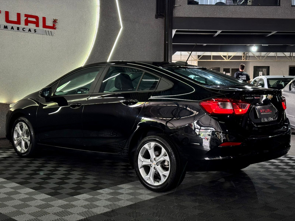 Chevrolet Cruze Sedan Preto