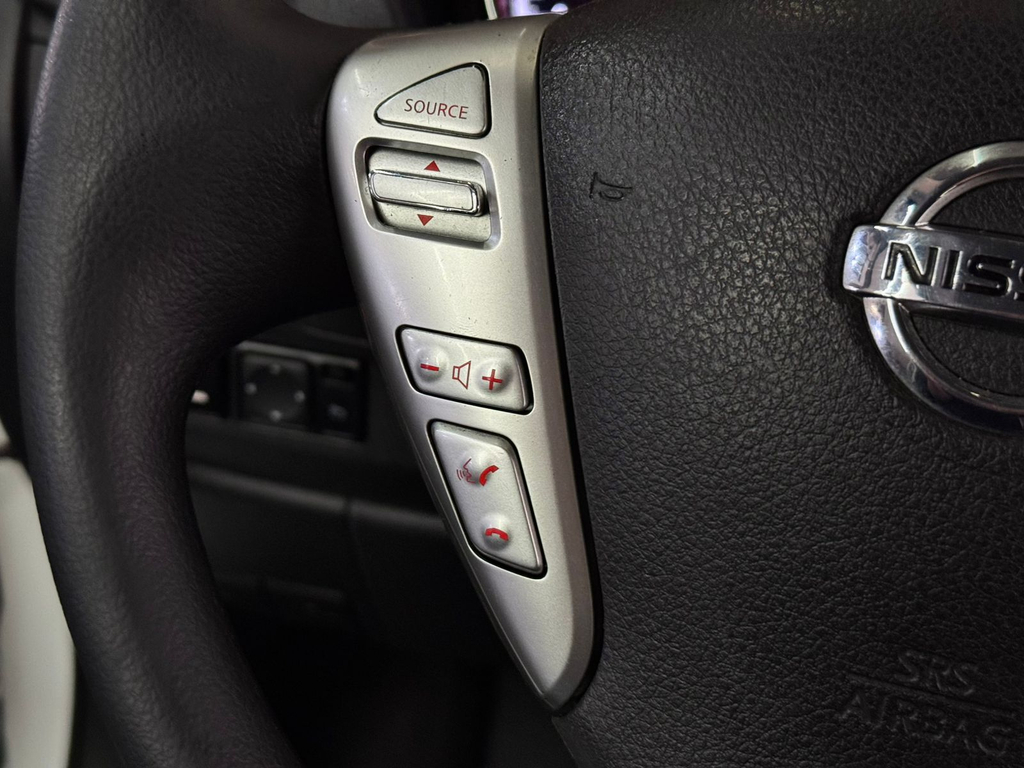 Nissan Versa Branco