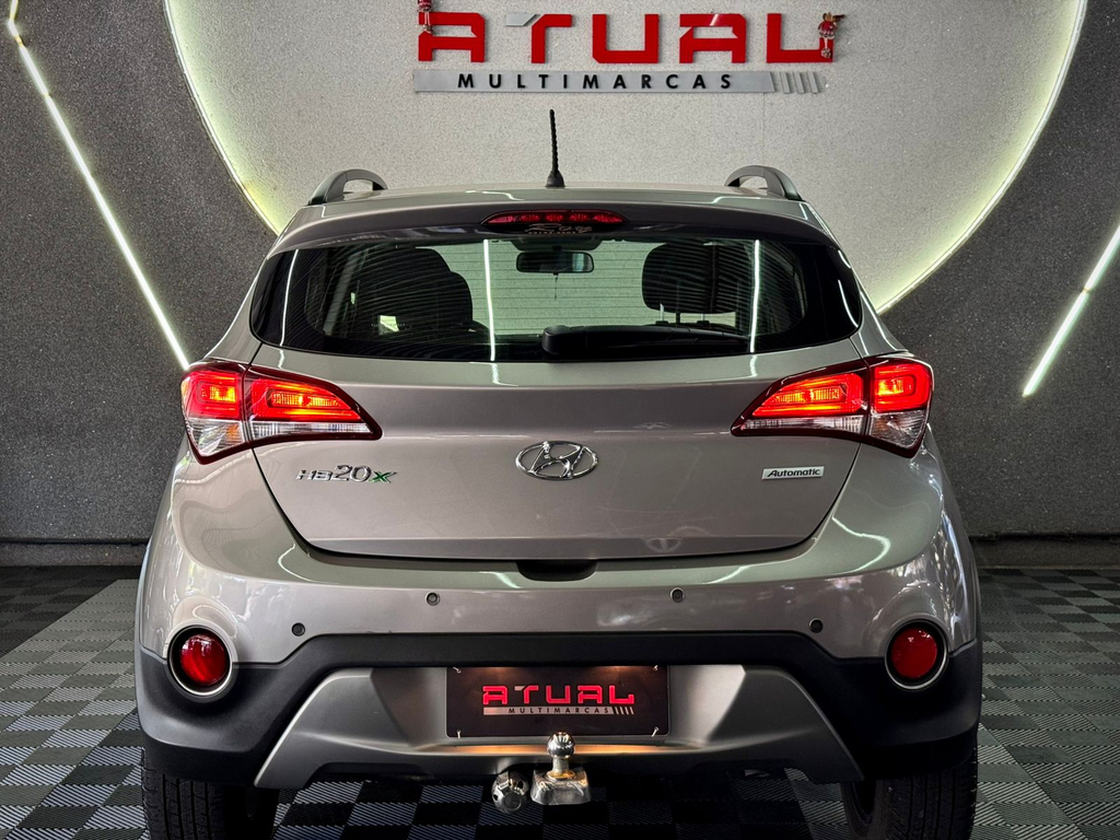 Hyundai HB20X Prata