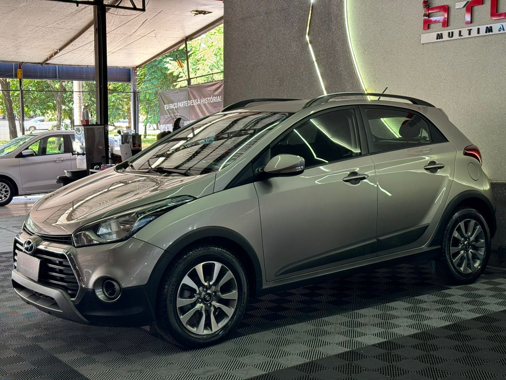 Hyundai HB20X Prata