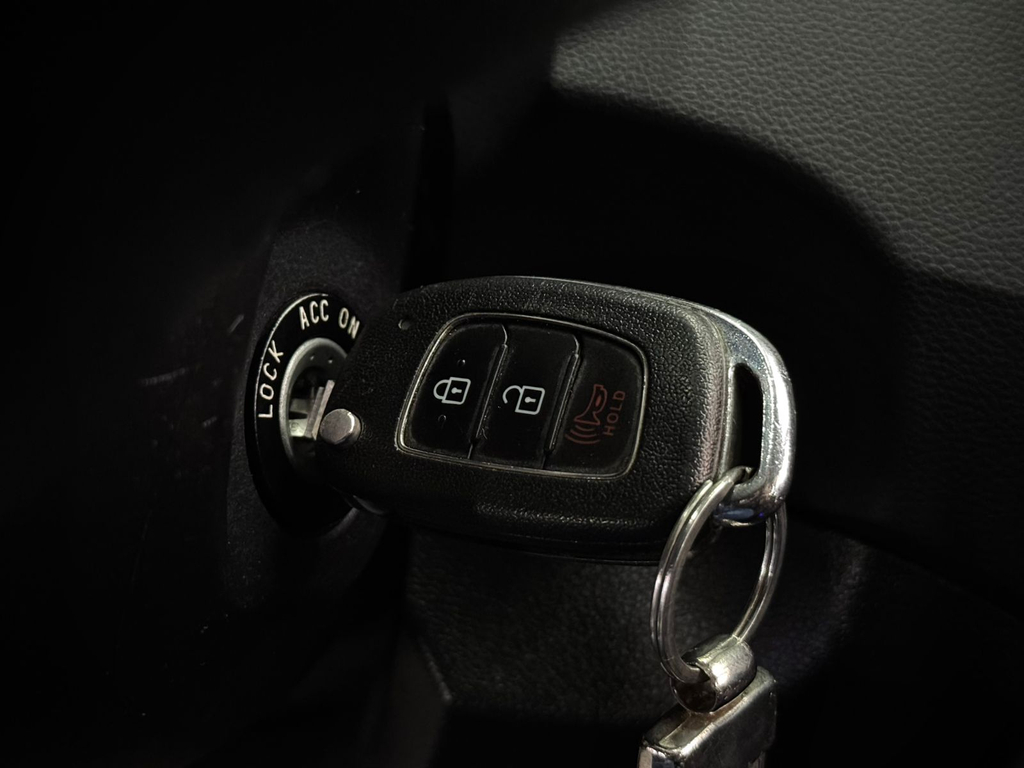 Hyundai HB20X Prata