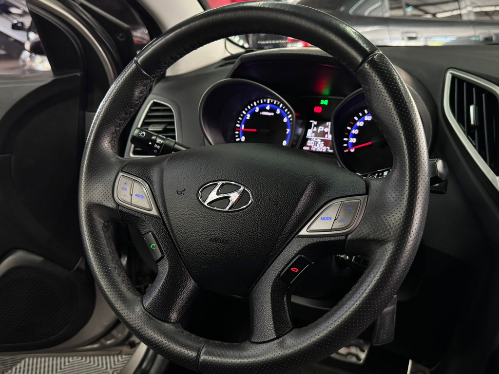 Hyundai HB20X Prata