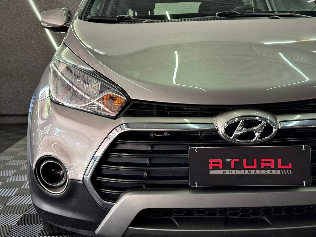 Hyundai HB20X Prata
