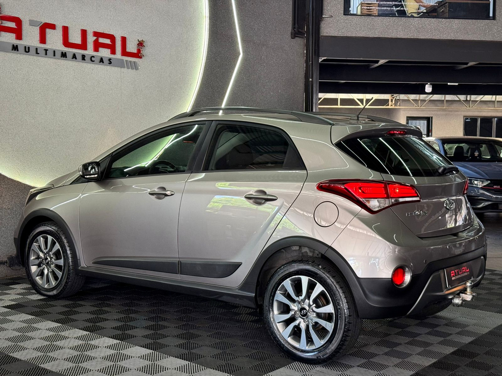 Hyundai HB20X Prata