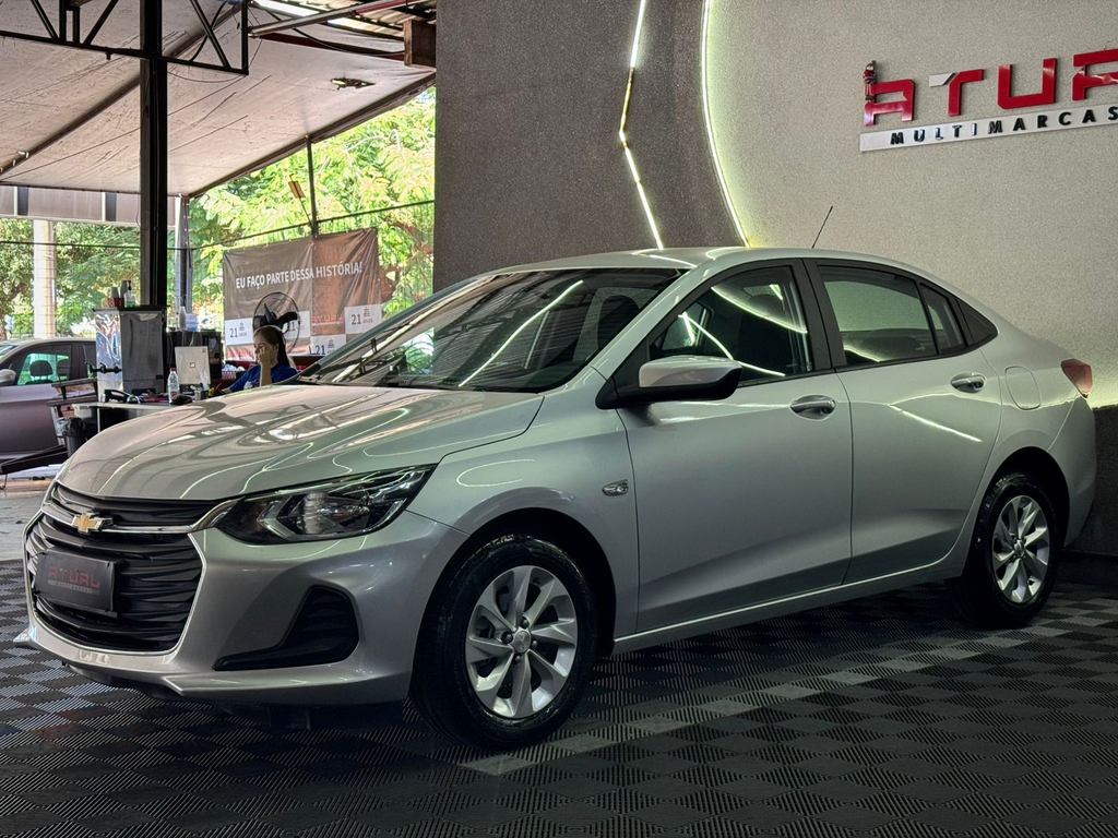 Chevrolet Onix Sedan Prata