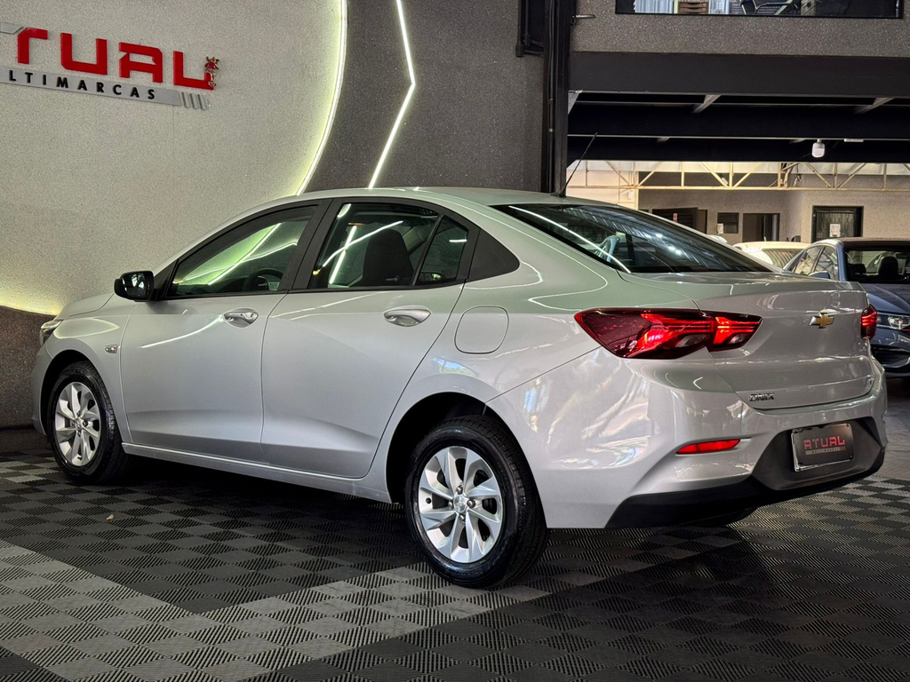 Chevrolet Onix Sedan Prata
