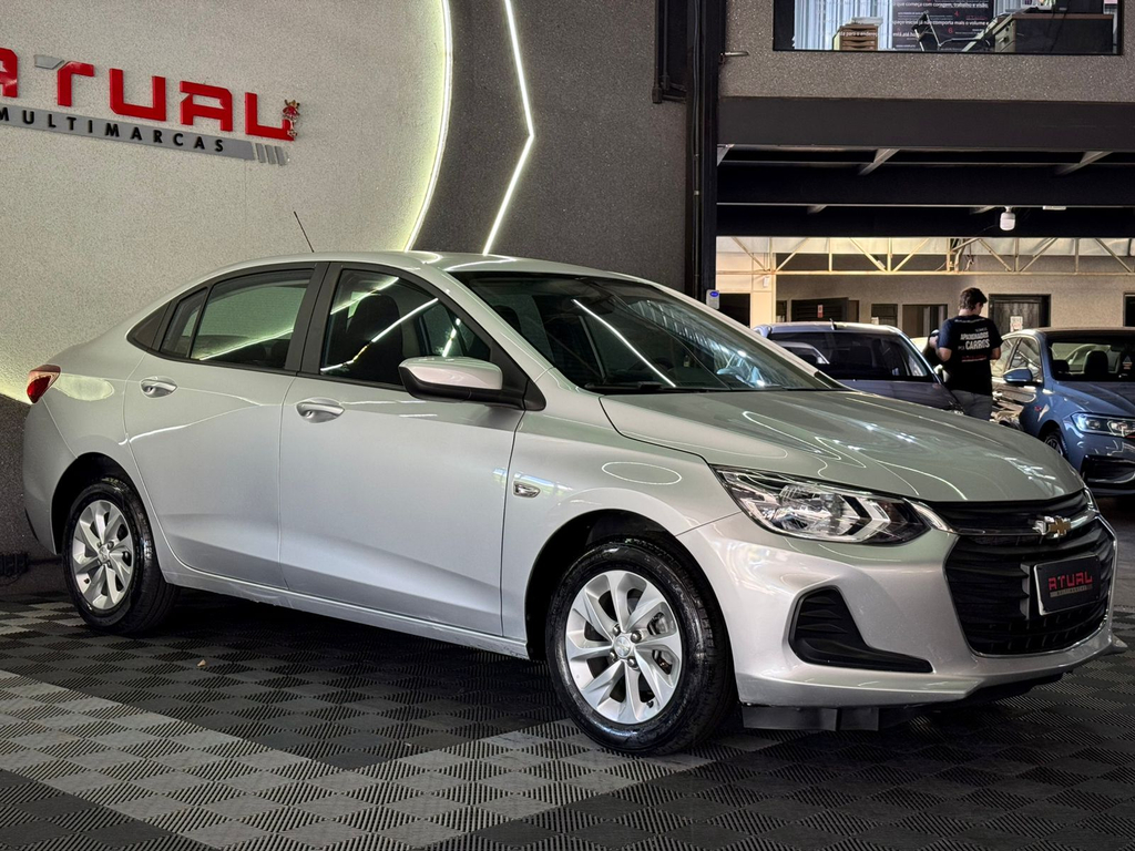 Chevrolet Onix Sedan Prata