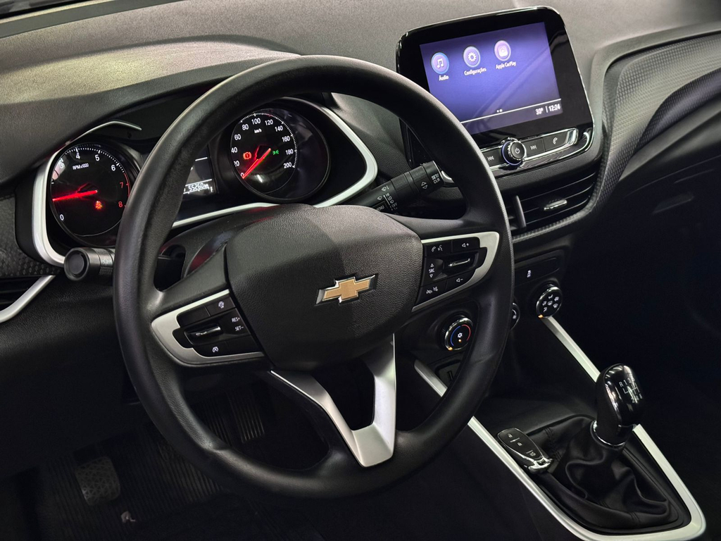 Chevrolet Onix Sedan Prata