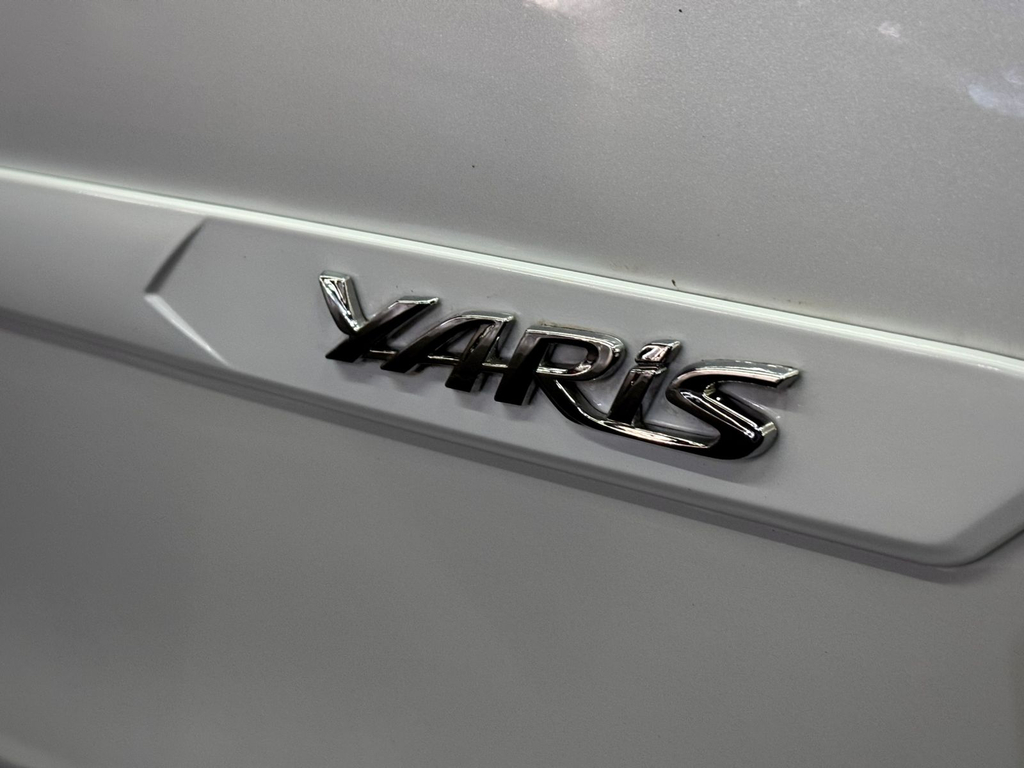 Toyota Yaris Sedan Branco