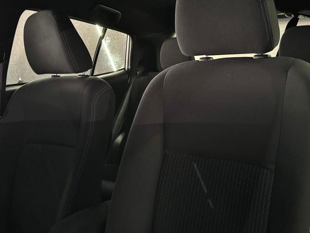 Toyota Yaris Hatch Branco