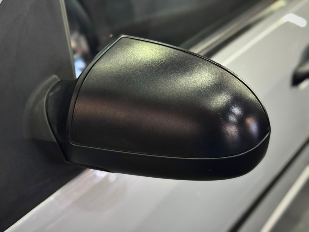 Ford Fiesta Hatch Prata