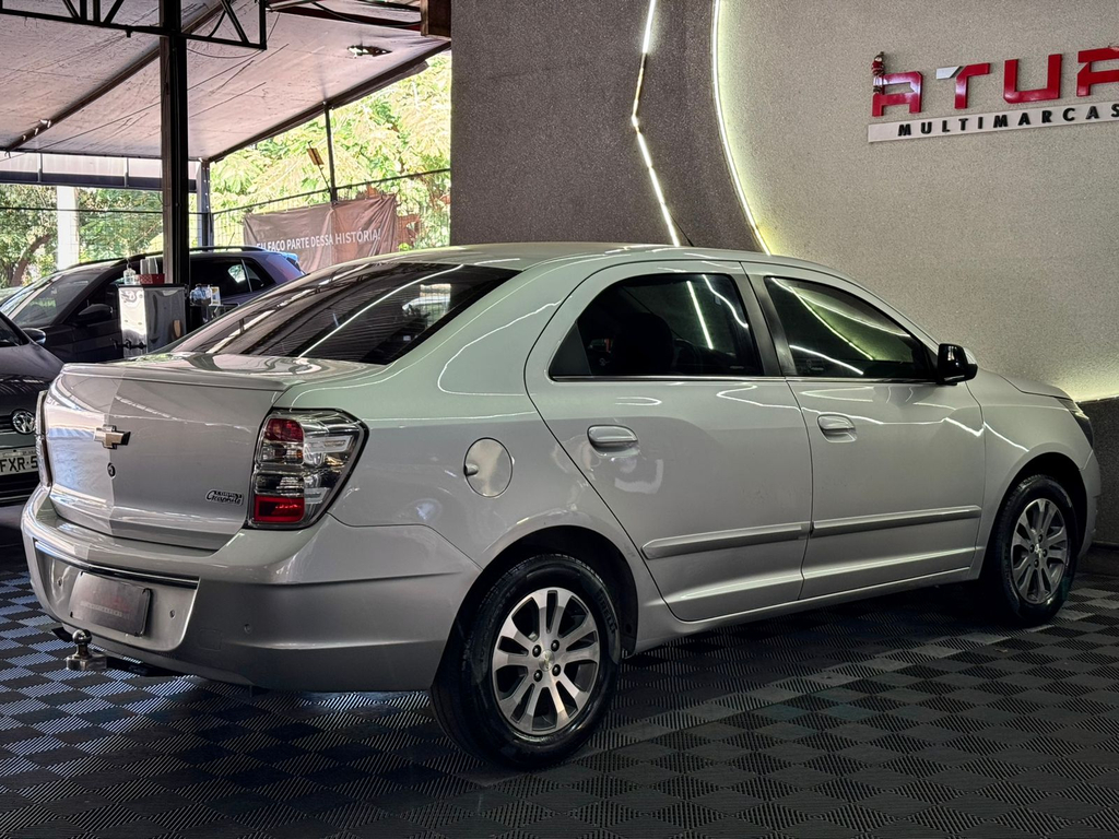 Chevrolet Cobalt Prata