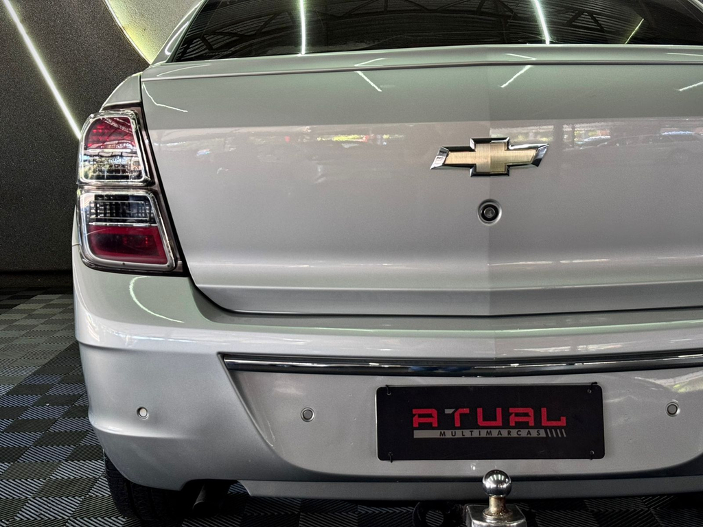 Chevrolet Cobalt Prata