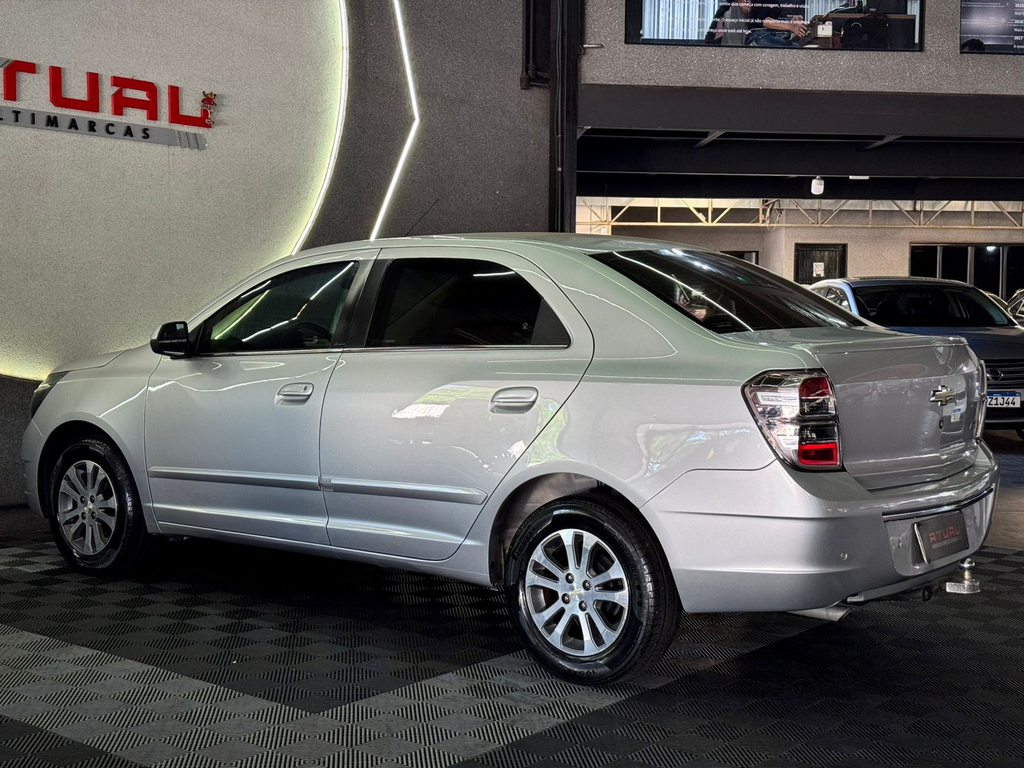 Chevrolet Cobalt Prata