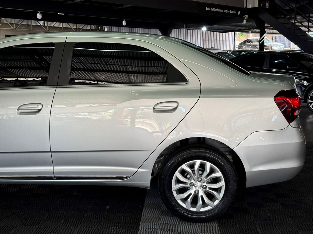Chevrolet Cobalt Prata