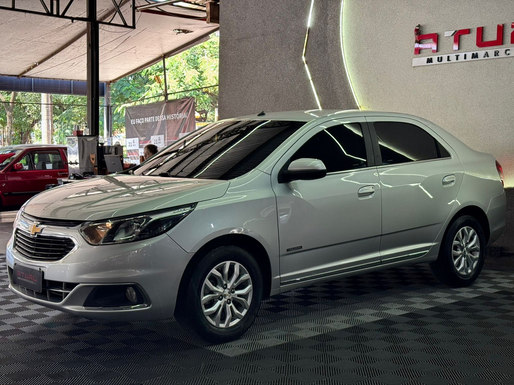 Chevrolet Cobalt Prata