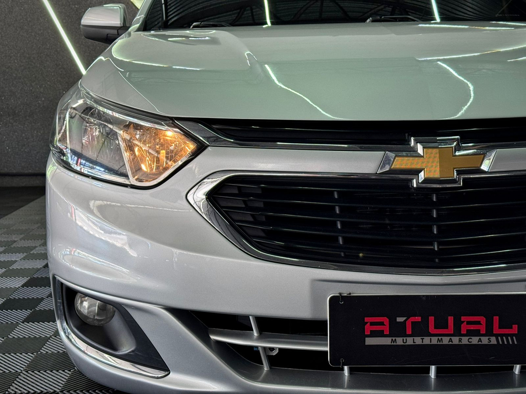 Chevrolet Cobalt Prata