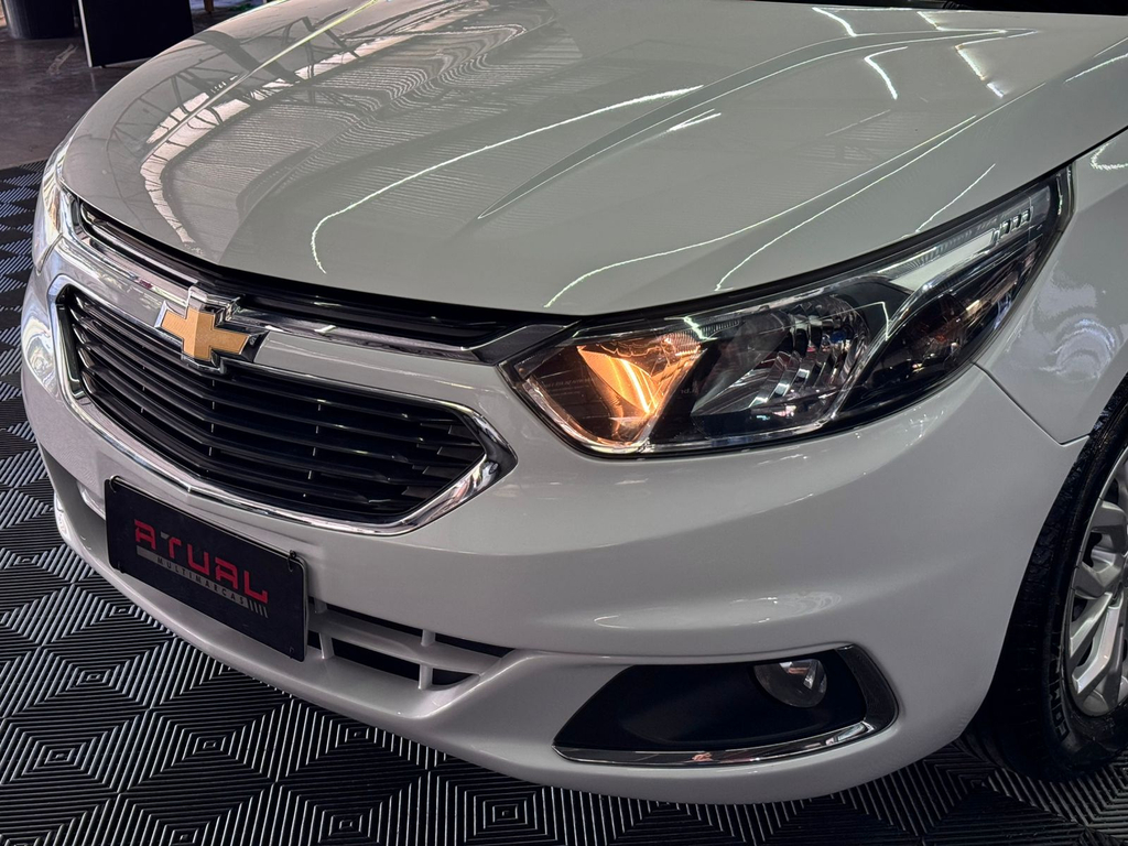 Chevrolet Cobalt Branco