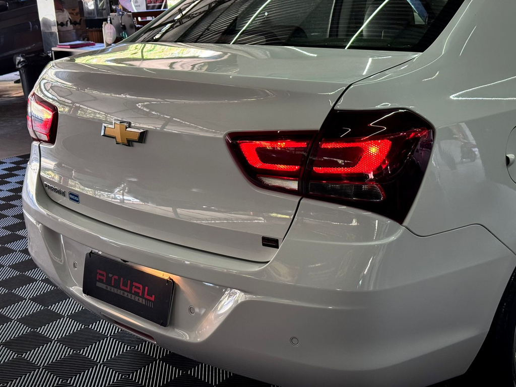 Chevrolet Cobalt Branco
