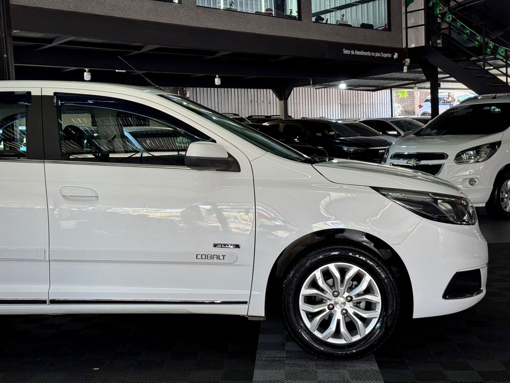 Chevrolet Cobalt Branco