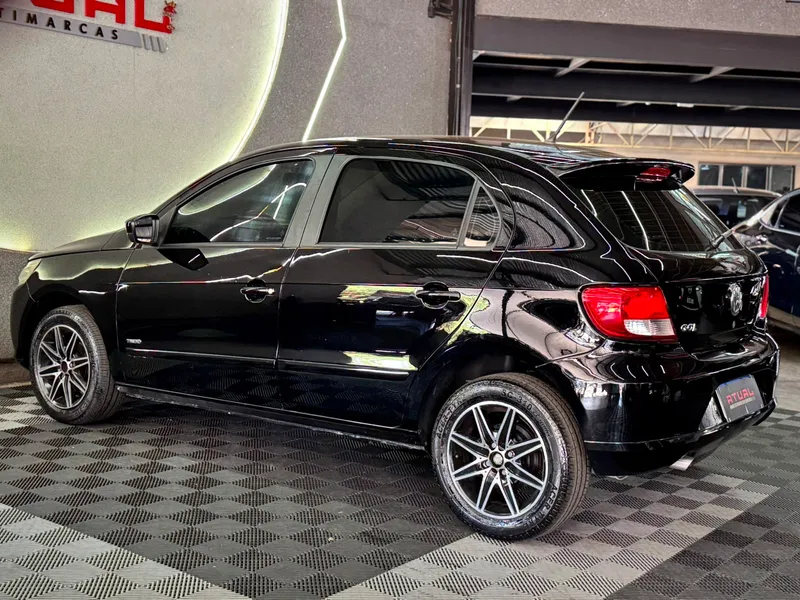 Volkswagen Gol Preto