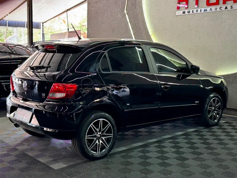 Volkswagen Gol Preto