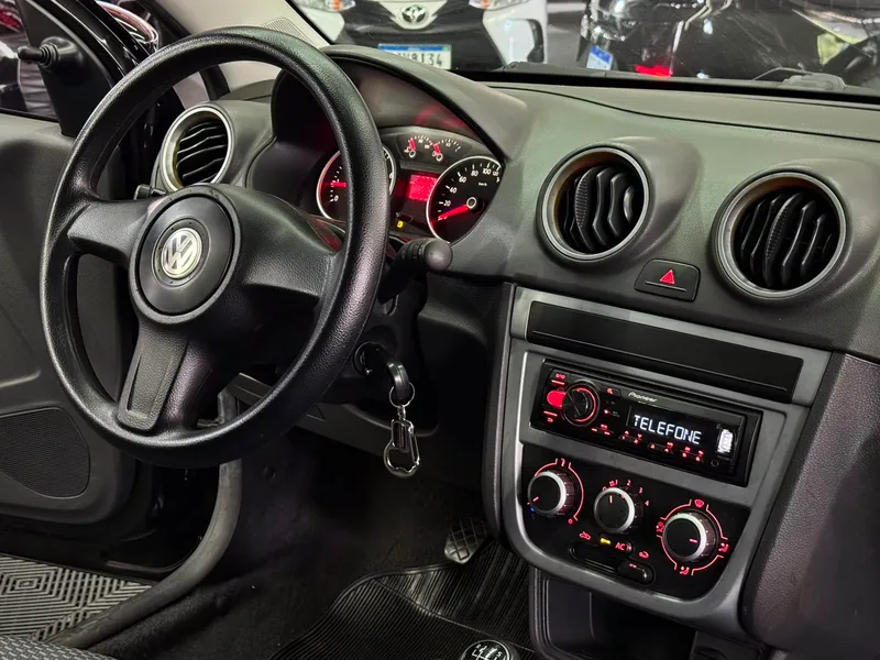 Volkswagen Gol Preto