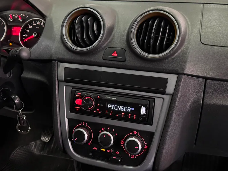 Volkswagen Gol Preto