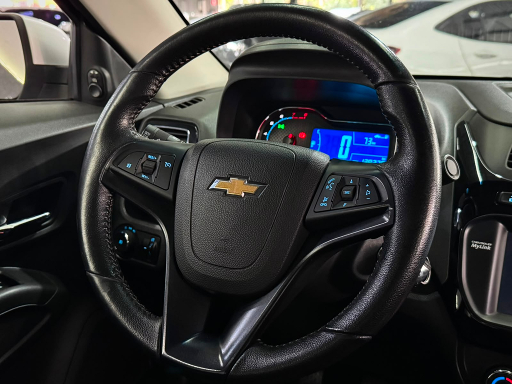 Chevrolet Cobalt Prata