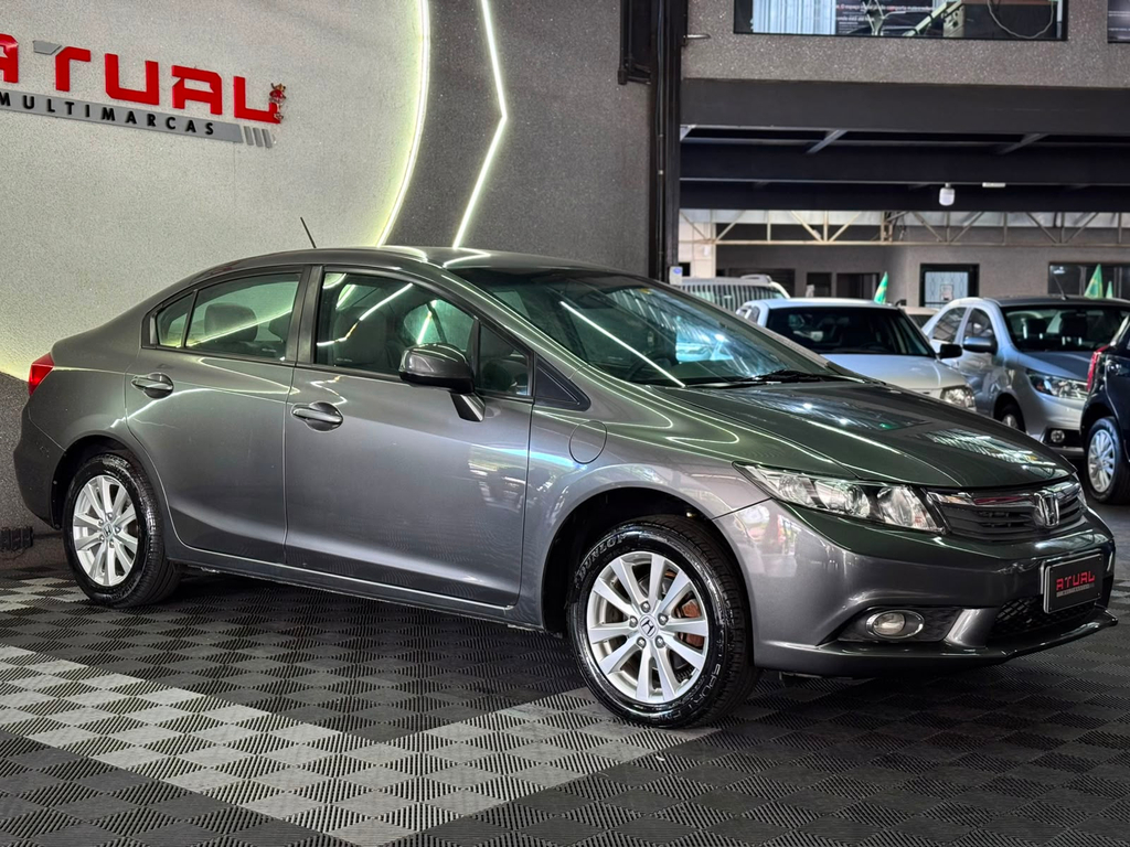 Honda Civic Cinza