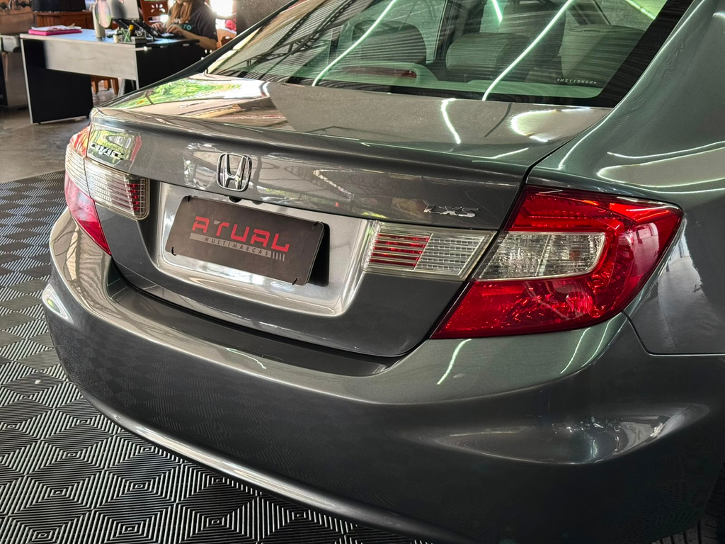 Honda Civic Cinza