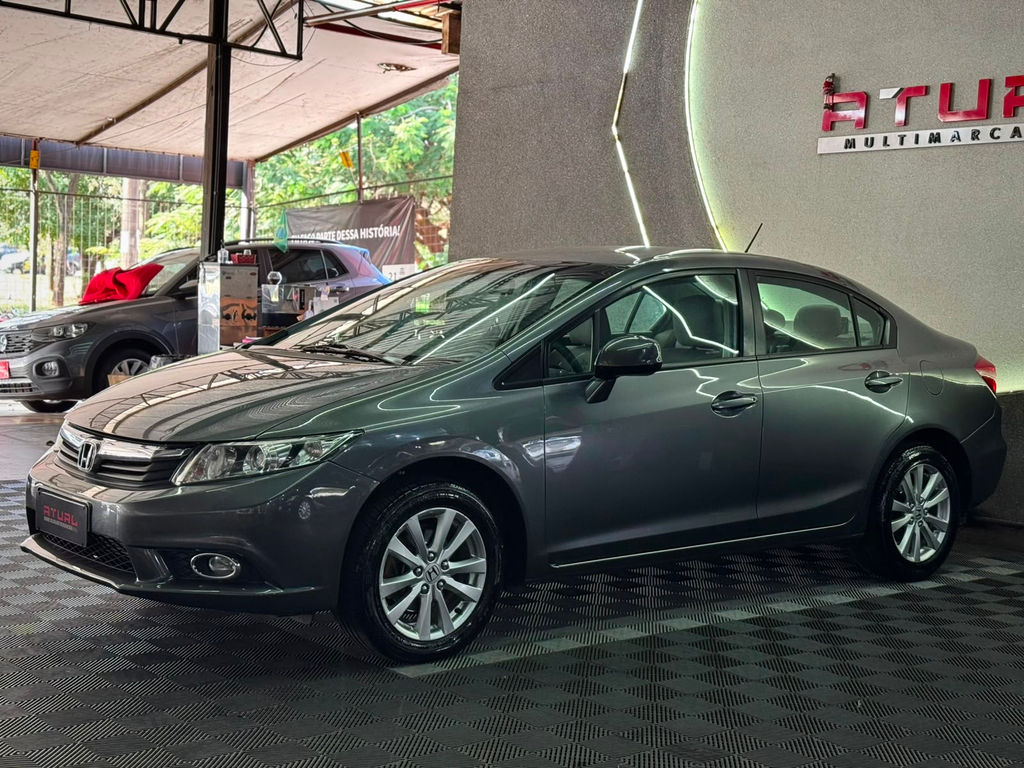 Honda Civic Cinza