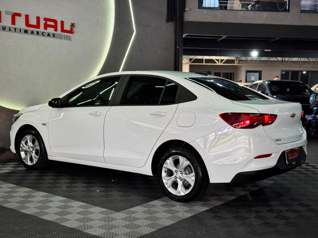 Chevrolet Onix Sedan Branco
