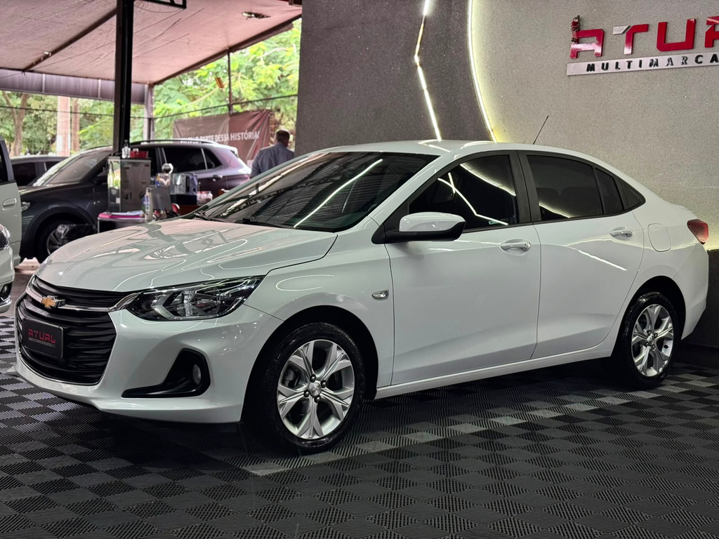 Chevrolet Onix Sedan Branco