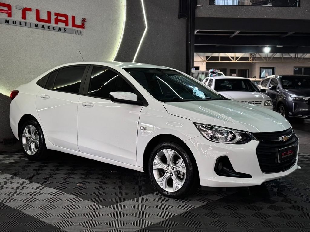 Chevrolet Onix Sedan Branco