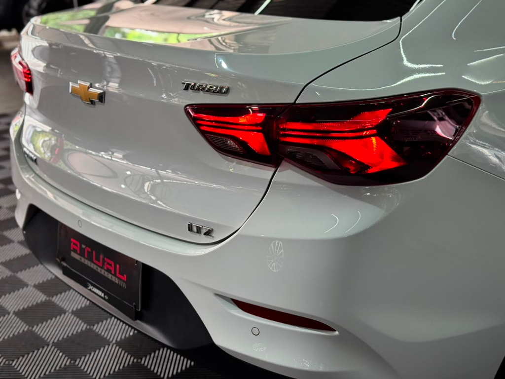 Chevrolet Onix Sedan Branco