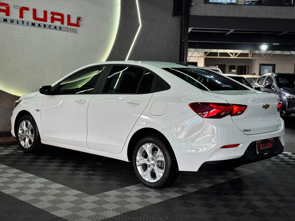 Chevrolet Onix Sedan Branco