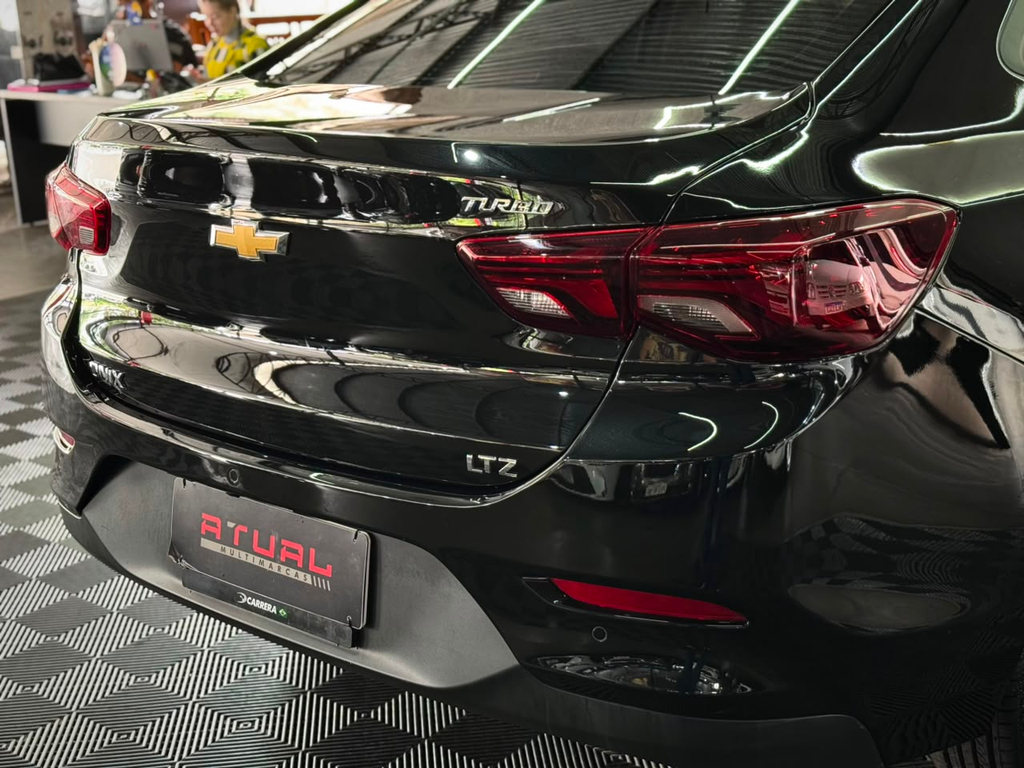 Chevrolet Onix Sedan Preto