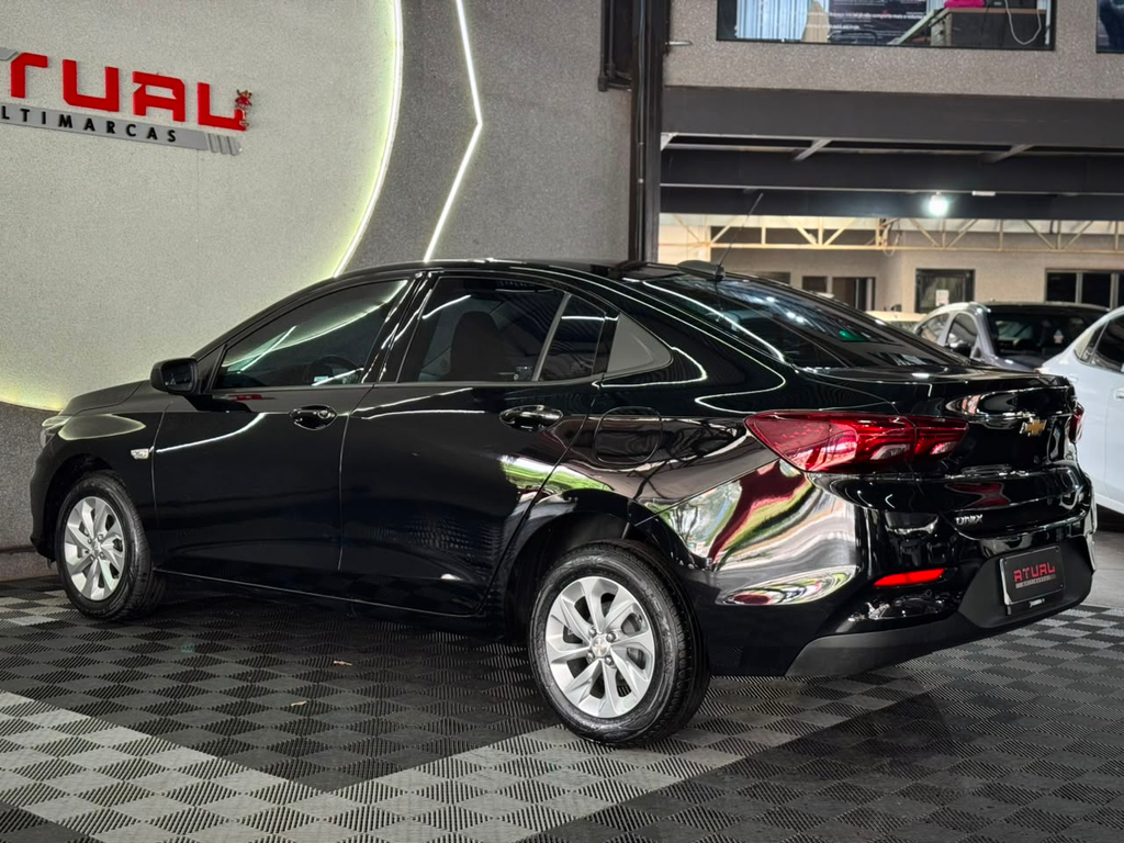 Chevrolet Onix Sedan Preto