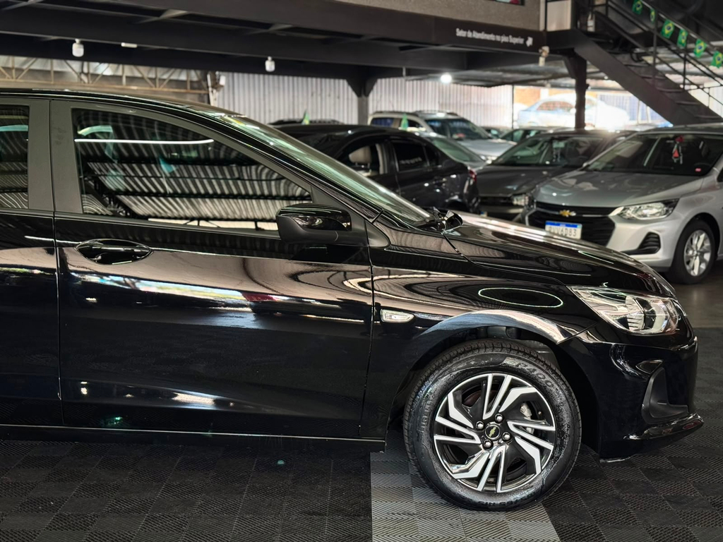 Chevrolet Onix Sedan Preto