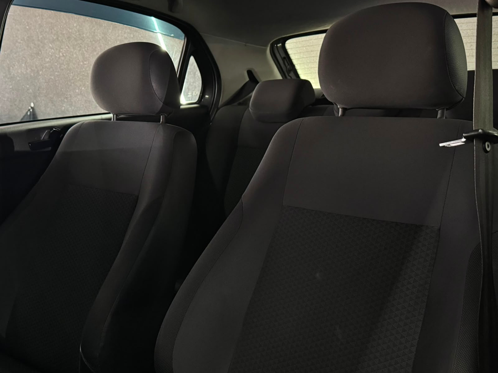 Volkswagen Gol Cinza